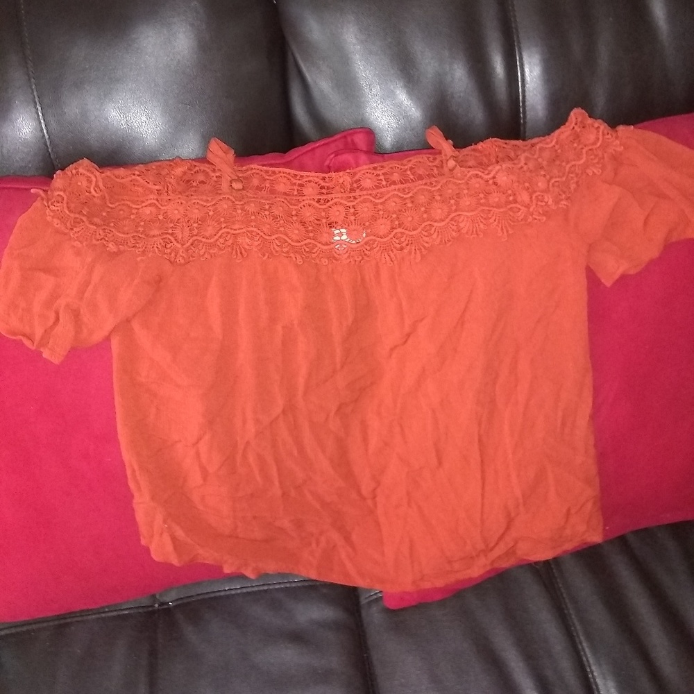 Clothes - Picture 3 of 8